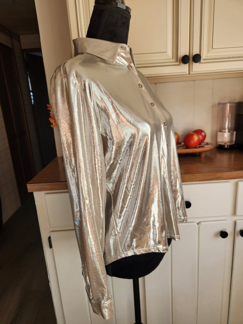 Metallic button down blouse - Picture 4 of 5